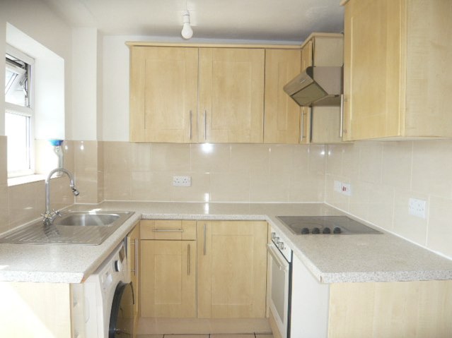 Stourton Avenue, Hanworth, TW13